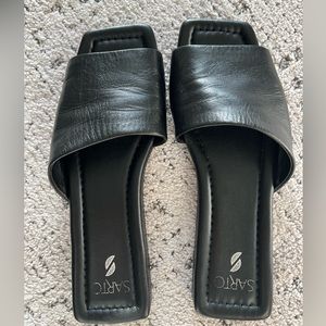 Franco Sarto Bordo square toe flats